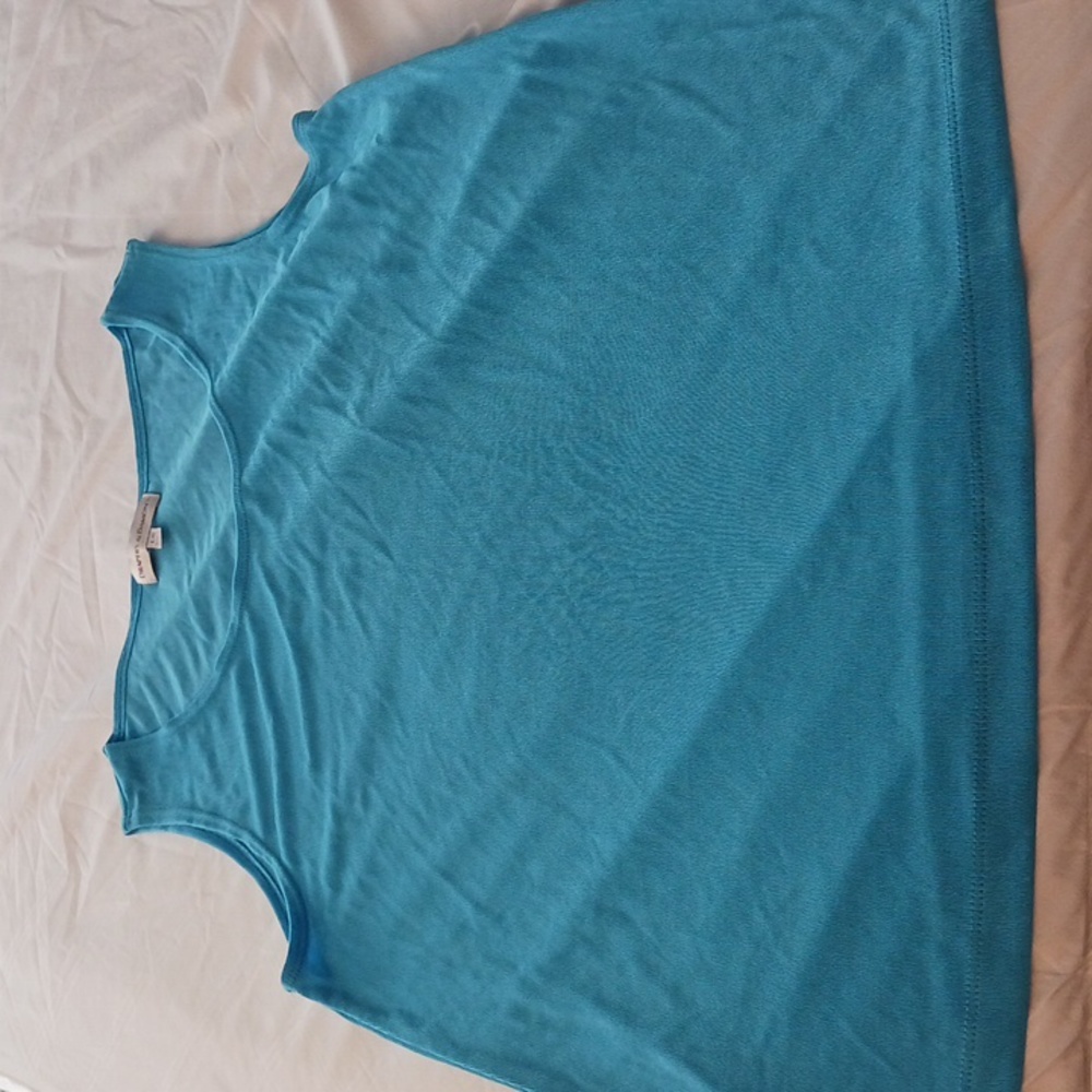 Sleeveless blouse